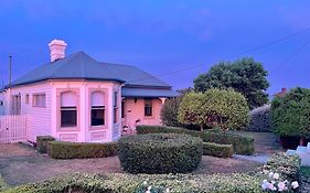 Heritage Guest House With Ocean Views & Gardens